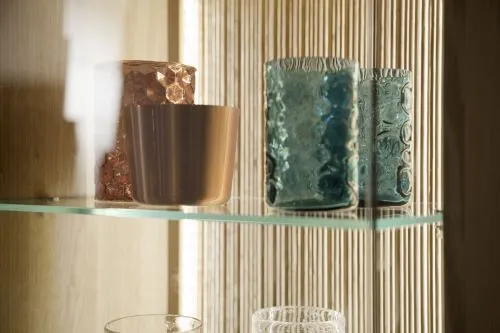 Vitrine Salvador | Balkeneiche Bianco | mit 2er Set LED Beleuchtung 70 cm